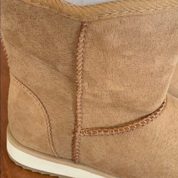 🇺🇸 3/$11 Must bundle any 3 🇺🇸 for discount - Picture 6 of 8